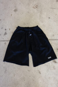 OVERSIZE SHORTS ESSENTIAL BLACK